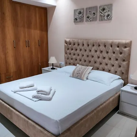 29 Apartment *